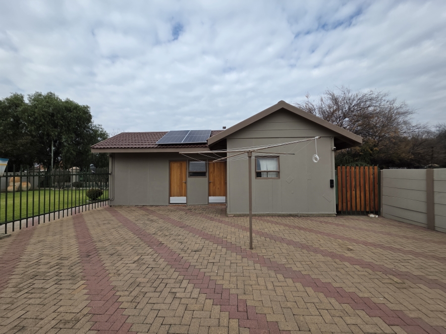 3 Bedroom Property for Sale in Flamingo Park Free State